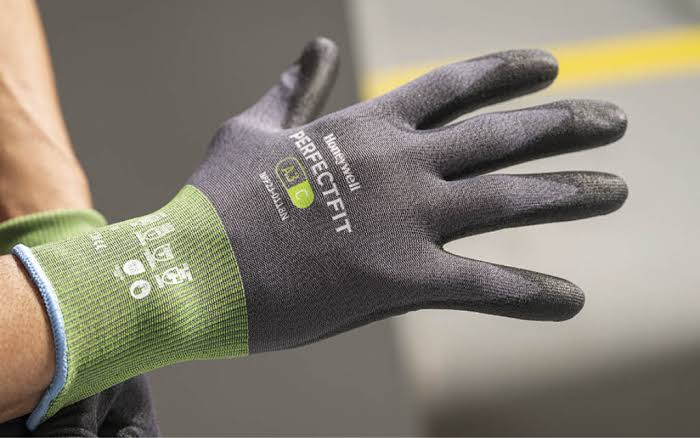 Glove Cuff Design: Fit, Protection, and Workplace Safety